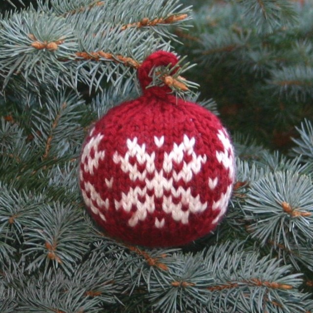 Free Knitting Pattern for Two Strands Christmas Ball