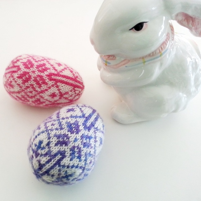 Free Easter Egg knitting pattern with yarn purchase