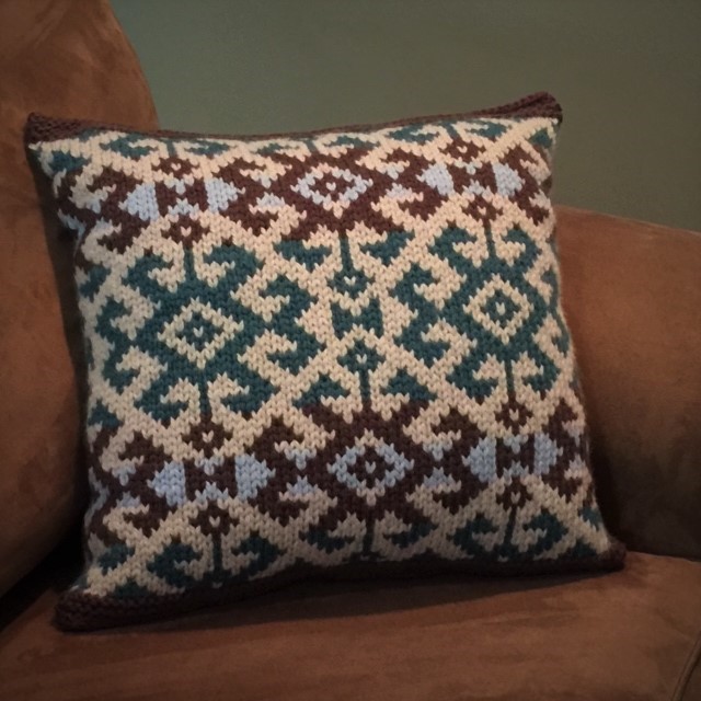 Kilim Pillow knitting pattern